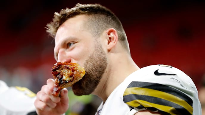 ATLANTA, GEORGIA - NOVEMBER 28: Taysom Hill #7 of the New Orleans Saints bites into a turkey leg after their 26-18 win over the Atlanta Falcons at Mercedes-Benz Stadium on November 28, 2019 in Atlanta, Georgia. (Photo by Kevin C. Cox/Getty Images) ATLANTA, GEORGIA - NOVEMBER 28: Taysom Hill #7 of the New Orleans Saints bites into a turkey leg after their 26-18 win over the Atlanta Falcons at Mercedes-Benz Stadium on November 28, 2019 in Atlanta, Georgia. (Photo by Kevin C. Cox/Getty Images)
