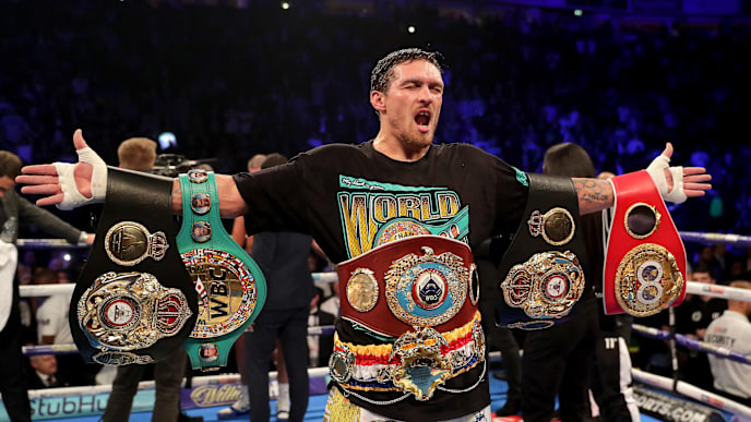 MANCHESTER, ENGLAND - NOVEMBER 10: Oleksandr Usyk of Ukraine celebrates victory over Tony Bellew of England after the WBC, WBA, WBO, IBF & Ring Magazine World Cruiserweight Title Fight between Oleksandr Usyk and Tony Bellew at Manchester Arena on November 10, 2018 in Manchester, England. (Photo by Richard Heathcote/Getty Images) MANCHESTER, ENGLAND - NOVEMBER 10: Oleksandr Usyk of Ukraine celebrates victory over Tony Bellew of England after the WBC, WBA, WBO, IBF & Ring Magazine World Cruiserweight Title Fight between Oleksandr Usyk and Tony Bellew at Manchester Arena on November 10, 2018 in Manchester, England. (Photo by Richard Heathcote/Getty Images)