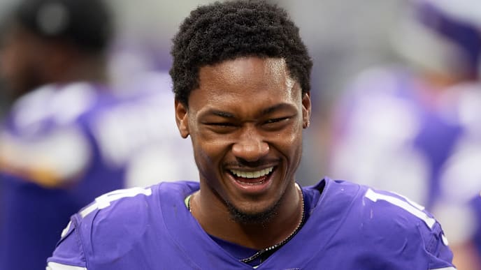 MINNEAPOLIS, MINNESOTA - OCTOBER 13: Stefon Diggs #14 of the Minnesota Vikings looks on during the game against the Philadelphia Eagles at U.S. Bank Stadium on October 13, 2019 in Minneapolis, Minnesota. The Vikings defeated the Eagles 38-20. (Photo by Hannah Foslien/Getty Images) MINNEAPOLIS, MINNESOTA - OCTOBER 13: Stefon Diggs #14 of the Minnesota Vikings looks on during the game against the Philadelphia Eagles at U.S. Bank Stadium on October 13, 2019 in Minneapolis, Minnesota. The Vikings defeated the Eagles 38-20. (Photo by Hannah Foslien/Getty Images)