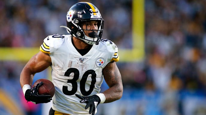 CARSON, CALIFORNIA - OCTOBER 13: Running back James Conner #30 of the Pittsburgh Steelers runs the ball in for a touchdown in the second quarter against the Los Angeles Chargers at Dignity Health Sports Park on October 13, 2019 in Carson, California. (Photo by Katharine Lotze/Getty Images) CARSON, CALIFORNIA - OCTOBER 13: Running back James Conner #30 of the Pittsburgh Steelers runs the ball in for a touchdown in the second quarter against the Los Angeles Chargers at Dignity Health Sports Park on October 13, 2019 in Carson, California. (Photo by Katharine Lotze/Getty Images)