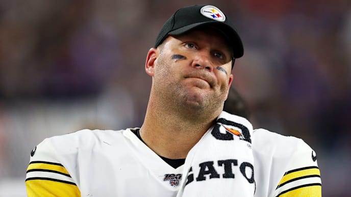 FOXBOROUGH, MASSACHUSETTS - SEPTEMBER 08: Ben Roethlisberger #7 of the Pittsburgh Steelers looks on from the sideline during the game between the New England Patriots and the Pittsburgh Steelers at Gillette Stadium on September 08, 2019 in Foxborough, Massachusetts. (Photo by Maddie Meyer/Getty Images) FOXBOROUGH, MASSACHUSETTS - SEPTEMBER 08: Ben Roethlisberger #7 of the Pittsburgh Steelers looks on from the sideline during the game between the New England Patriots and the Pittsburgh Steelers at Gillette Stadium on September 08, 2019 in Foxborough, Massachusetts. (Photo by Maddie Meyer/Getty Images)