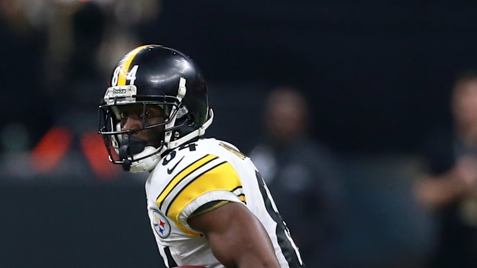 NEW ORLEANS, LOUISIANA - DECEMBER 23: Antonio Brown #84 of the Pittsburgh Steelers runs the ball during the first half against the New Orleans Saints at the Mercedes-Benz Superdome on December 23, 2018 in New Orleans, Louisiana. (Photo by Sean Gardner/Getty Images) NEW ORLEANS, LOUISIANA - DECEMBER 23: Antonio Brown #84 of the Pittsburgh Steelers runs the ball during the first half against the New Orleans Saints at the Mercedes-Benz Superdome on December 23, 2018 in New Orleans, Louisiana. (Photo by Sean Gardner/Getty Images)
