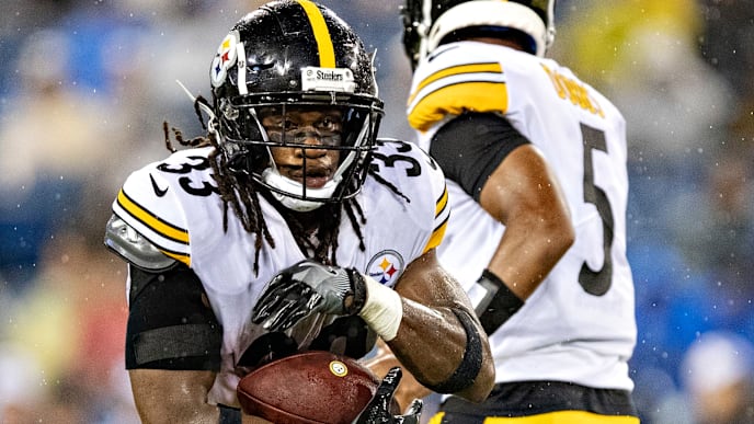 NASHVILLE, TN - AUGUST 25: Trey Edmunds #33 of the Pittsburgh Steelers runs the ball during a game against the Tennessee Titans during week three of preseason at Nissan Stadium on August 25, 2019 in Nashville, Tennessee. The Steelers defeated the Titans 18-6. (Photo by Wesley Hitt/Getty Images) NASHVILLE, TN - AUGUST 25: Trey Edmunds #33 of the Pittsburgh Steelers runs the ball during a game against the Tennessee Titans during week three of preseason at Nissan Stadium on August 25, 2019 in Nashville, Tennessee. The Steelers defeated the Titans 18-6. (Photo by Wesley Hitt/Getty Images)