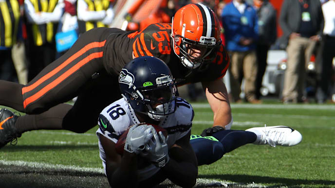 CLEVELAND, OHIO - OCTOBER 13: Jaron Brown #18 of the Seattle Seahawks catches a third quarter touchdown in front of Joe Schobert #53 of the Cleveland Browns at FirstEnergy Stadium on October 13, 2019 in Cleveland, Ohio. (Photo by Gregory Shamus/Getty Images) CLEVELAND, OHIO - OCTOBER 13: Jaron Brown #18 of the Seattle Seahawks catches a third quarter touchdown in front of Joe Schobert #53 of the Cleveland Browns at FirstEnergy Stadium on October 13, 2019 in Cleveland, Ohio. (Photo by Gregory Shamus/Getty Images)