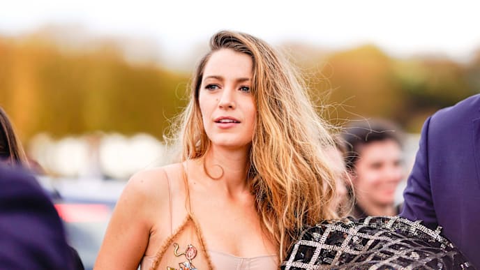 PARIS, FRANCE - SEPTEMBER 24: Blake Lively is seen, outside Dior, during Paris Fashion Week Womenswear Spring/Summer 2019, on September 24, 2018 in Paris, France. (Photo by Edward Berthelot/Getty Images) PARIS, FRANCE - SEPTEMBER 24: Blake Lively is seen, outside Dior, during Paris Fashion Week Womenswear Spring/Summer 2019, on September 24, 2018 in Paris, France. (Photo by Edward Berthelot/Getty Images)