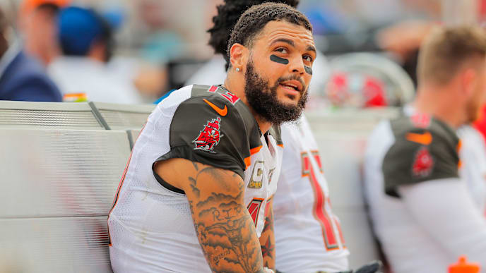 Mike Evans Mike Evans