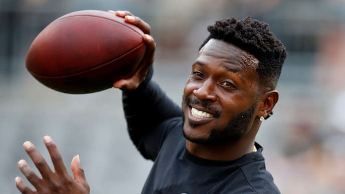 PITTSBURGH, PA - AUGUST 25: Antonio Brown #84 of the Pittsburgh Steelers warms up prior to the preseason game against the Tennessee Titans on August 25, 2018 at Heinz Field in Pittsburgh, Pennsylvania. (Photo by Justin K. Aller/Getty Images) PITTSBURGH, PA - AUGUST 25: Antonio Brown #84 of the Pittsburgh Steelers warms up prior to the preseason game against the Tennessee Titans on August 25, 2018 at Heinz Field in Pittsburgh, Pennsylvania. (Photo by Justin K. Aller/Getty Images)