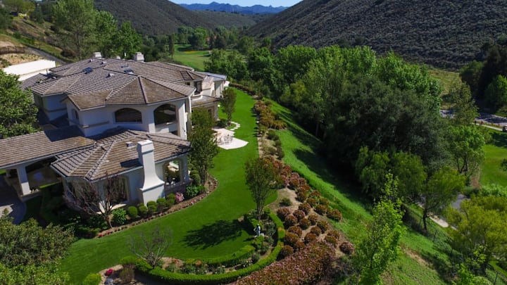 Anthony Davis Selling California Home Months Before He ...