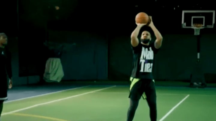 Drake S Jumper Is Looking Wet After Working Out With Nba Shooting