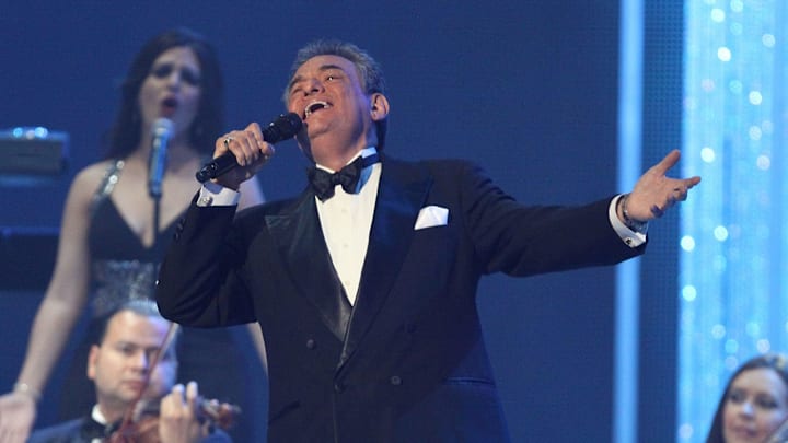 José José durante una presentación en los premios Billboard latinos