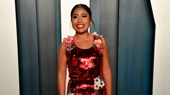 Yalitza Aparicio en la fiesta de los Oscar 2020 de la revista Vanity Fair