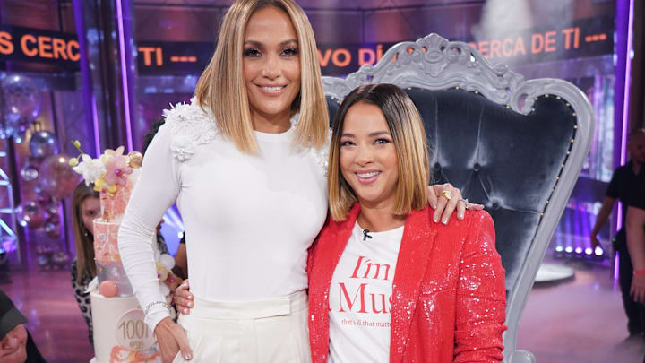 Adamari López junto a Jennifer López Adamari López junto a Jennifer López