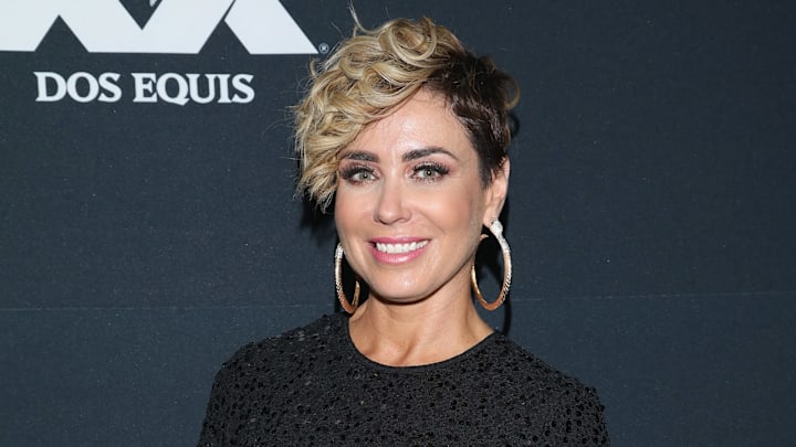 Carmen Muñoz es la conductora del programa "Enamorándonos" de TV Azteca