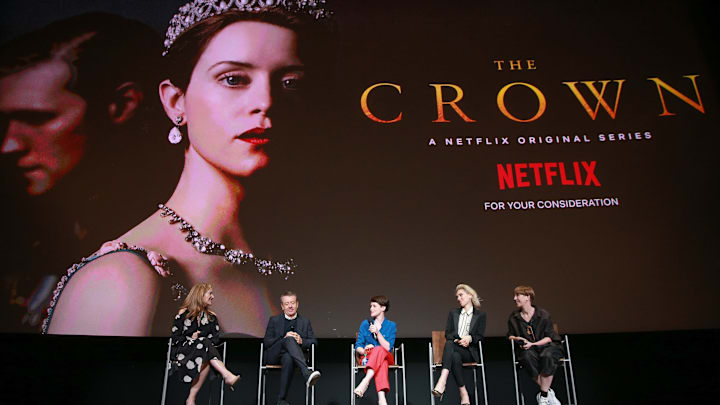 Elenco de la serie The Crown durante rueda de prensa Elenco de la serie The Crown durante rueda de prensa