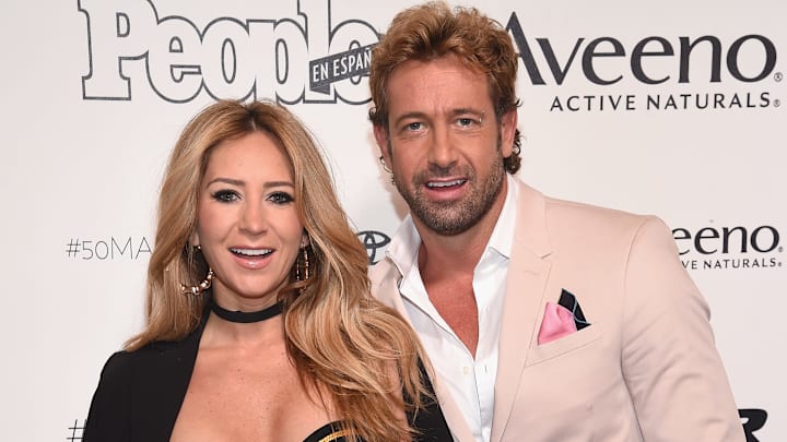 Geraldine Bazán y Gabriel Soto en la gala de People en Español (2017)