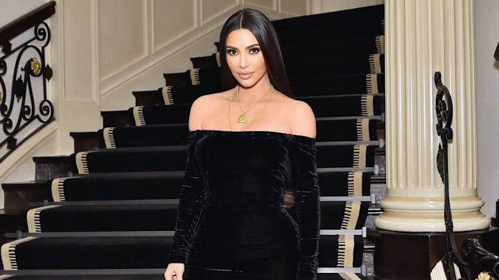 Kim Kardashian At The VIOLET GREY x Victoria Beckham Beauty LA Dinner Kim Kardashian At The VIOLET GREY x Victoria Beckham Beauty LA Dinner