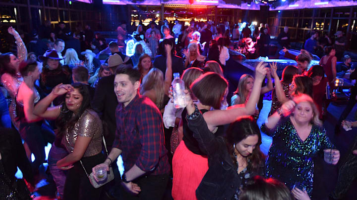 Las discotecas continúan siendo uno de los lugares favoritos para buscar pareja