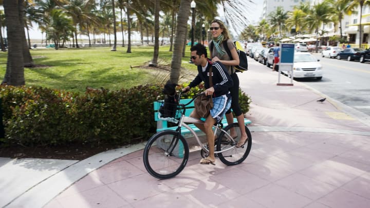 Young Couple, South Beach, Miami, Florida, USA Young Couple, South Beach, Miami, Florida, USA