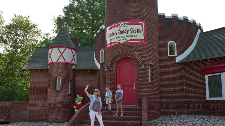Santa’s Candy Castle features hundreds of flavors of gourmet candy canes, popcorn, retro and hard-to-find candy, and gourmet handmade confections. Photo courtesy Indiana Destination Development Corporation