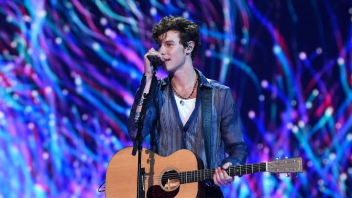 NEWARK, NEW JERSEY - AUGUST 26: Shawn Mendes performs onstage during the 2019 MTV Video Music Awards at Prudential Center on August 26, 2019 in Newark, New Jersey. (Photo by Dimitrios Kambouris/VMN19/Getty Images for MTV)