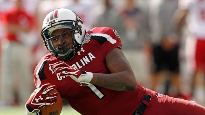 ORLANDO, FL - JANUARY 02: Alshon Jeffery #1 of the South Carolina Gamecocks makes a catch during the Capitol One Bowl against the Nebraska Cornhuskers at Florida Citrus Bowl on January 2, 2012 in Orlando, Florida. (Photo by Mike Ehrmann/Getty Images)