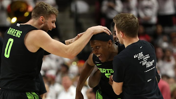 COLLEGE PARK, MARYLAND – FEBRUARY 29: Cassius Winston #5 of the Michigan State Spartans shoots a buzzer beater in front of Anthony Cowan Jr. #1 of the Maryland Terrapins as the first half end at Xfinity Center on February 29, 2020 in College Park, Maryland. (Photo by Patrick Smith/Getty Images)