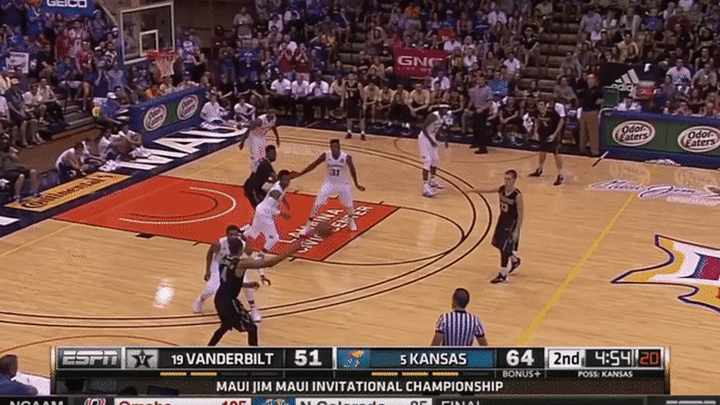 Vanderbilt vs Kansas - Baldwin 0 urgency to attack, telegraphs cross court pass, throws it right to Bragg, staring it down the whole way, ? decision making