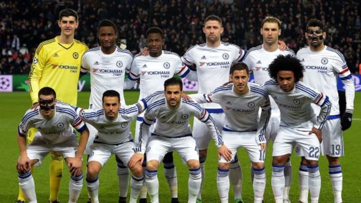 Chelsea’s players poses before the Champions League round of 16 first leg football match between Paris Saint-Germain (PSG) and Chelsea FC on February 16, 2016, at the Parc des Princes stadium in Paris. / AFP / FRANCK FIFE (Photo credit should read FRANCK FIFE/AFP/Getty Images)