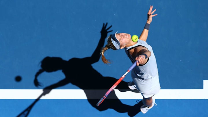 PERTH, AUSTRALIA - DECEMBER 31: Eugenie Bouchard of Canada serves to Daria Gavrilova of Australia in her singles match on day 2 of the 2018 Hopman Cup at Perth Arena on December 31, 2017 in Perth, Australia. (Photo by Paul Kane/Getty Images)