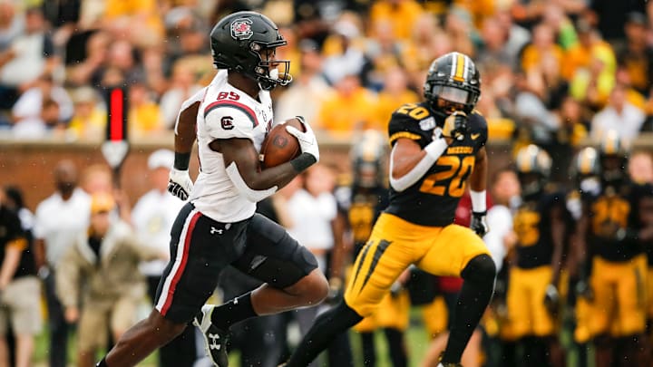 COLUMBIA, MO – SEPTEMBER 21: Bryan Edwards #89 of the South Carolina Gamecocks outruns Khalil Oliver #20 of the Missouri Tigers for a 75-yard touchdown reception in the third quarter at Faurot Field/Memorial Stadium on September 21, 2019 in Columbia, Missouri. (Photo by David Eulitt/Getty Images)