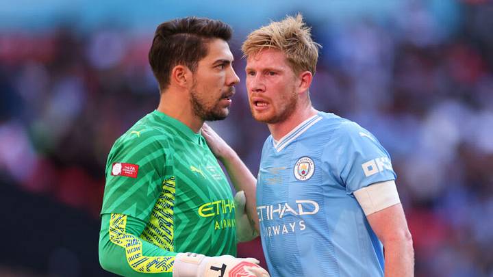 LONDON, ENGLAND - AUGUST 6: Kevin De Bruyne and Steffan Ortega of Manchester City during The FA Community Shield match between Manchester City against Arsenal at Wembley Stadium on August 6, 2023 in London, England. (Photo by Marc Atkins/Getty Images)