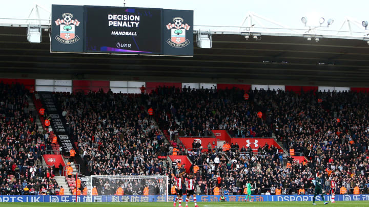 SOUTHAMPTON, ENGLAND – MARCH 07: The LED screen displays a VAR review decision awarding Southampton a penalty during the Premier League match between Southampton FC and Newcastle United at St Mary’s Stadium on March 07, 2020 in Southampton, United Kingdom. (Photo by Charlie Crowhurst/Getty Images)