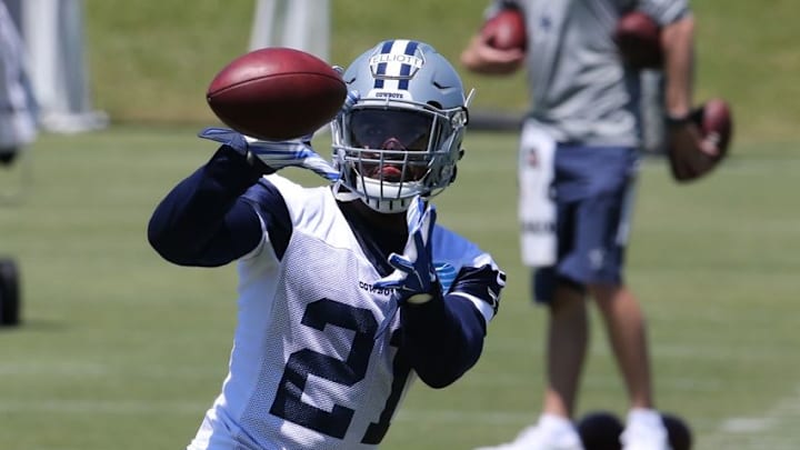 May 6, 2016; Irving, TX, USA; Dallas Cowboys number one draft pick Ezekiel Elliott (21) makes a catch during rookie minicamp at Dallas Cowboys headquarters at Valley Ranch. Mandatory Credit: Matthew Emmons-USA TODAY Sports