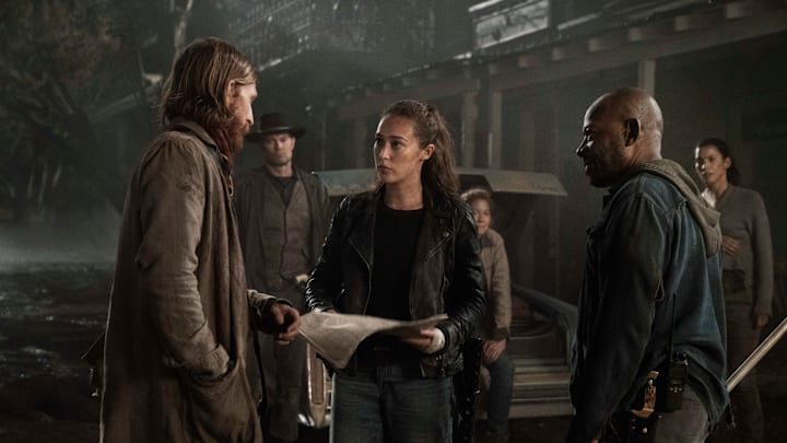 Austin Amelio as Dwight, Garret Dillahunt as John Dorie, Alycia Debnam-Carey as Alicia Clark, Lennie James as Morgan, Danay Garcia as Luciana Galvez – Fear the Walking Dead _ Season 5, Episode 3 – Photo Credit: Ryan Green/AMC