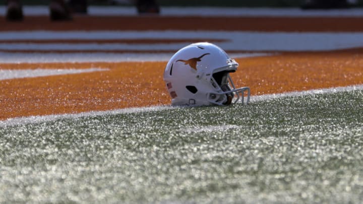 A current College Football Playoff contender "appears to be the favorite" if a certain Auburn football defensive lineman flips Mandatory Credit: Kevin Jairaj-USA TODAY Sports