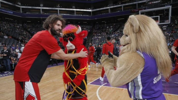 SACRAMENTO, CA - MARCH 17: (Photo by Rocky Widner/NBAE via Getty Images)