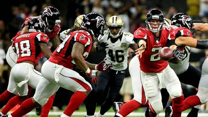 Sep 26, 2016; New Orleans, LA, USA; Atlanta Falcons quarterback Matt Ryan (2) pitches to running back Devonta Freeman (24) during the fourth quarter of a game against the New Orleans Saints at the Mercedes-Benz Superdome. The Falcons defeated the Saints 45-32. Mandatory Credit: Derick E. Hingle-USA TODAY Sports Sep 26, 2016; New Orleans, LA, USA; Atlanta Falcons quarterback Matt Ryan (2) pitches to running back Devonta Freeman (24) during the fourth quarter of a game against the New Orleans Saints at the Mercedes-Benz Superdome. The Falcons defeated the Saints 45-32. Mandatory Credit: Derick E. Hingle-USA TODAY Sports