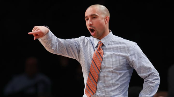 NEW YORK, NY - NOVEMBER 21: Head coach Shaka Smart of the Texas Longhorns directs his team against the Northwestern Wildcats in the second half of the 2016 Legends Classic at Barclays Center on November 21, 2016 in the Brooklyn borough of New York City. (Photo by Michael Reaves/Getty Images)