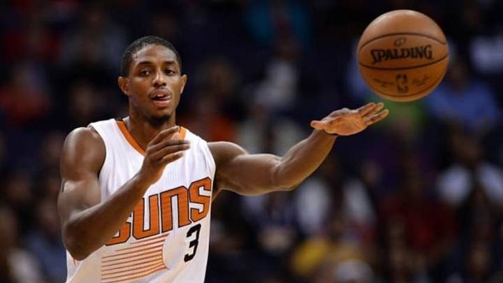 Nov 16, 2015; Phoenix, AZ, USA; Phoenix Suns guard Brandon Knight (3) makes a pass in first half of the NBA game against the Los Angeles Lakers at Talking Stick Resort Arena. Mandatory Credit: Jennifer Stewart-USA TODAY Sports