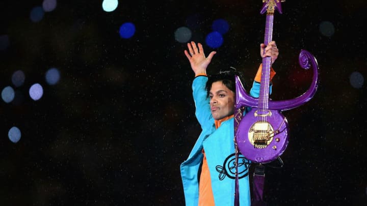 MIAMI GARDENS, FL - FEBRUARY 04: Prince performs during the 'Pepsi Halftime Show' at Super Bowl XLI between the Indianapolis Colts and the Chicago Bears on February 4, 2007 at Dolphin Stadium in Miami Gardens, Florida. (Photo by Jonathan Daniel/Getty Images)