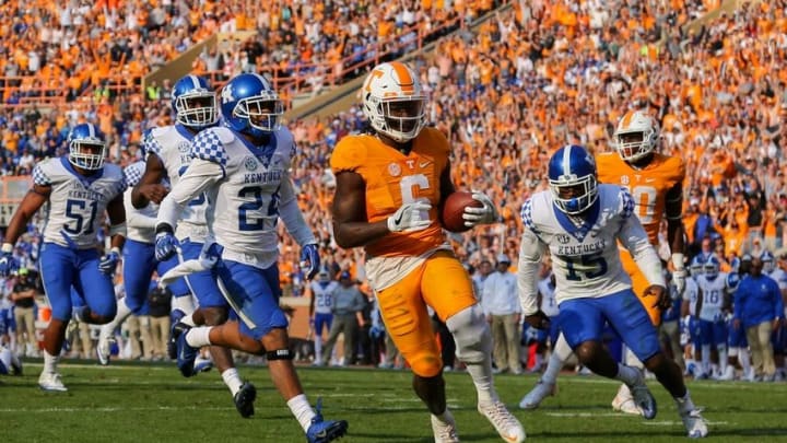 Nov 12, 2016; Knoxville, TN, USA; Tennessee Volunteers running back Alvin Kamara (6) runs for a touchdown against the Kentucky Wildcats during the third quarter at Neyland Stadium. Mandatory Credit: Randy Sartin-USA TODAY Sports
