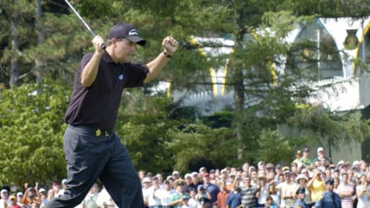 Phil Mickelson wins the 2005 PGA. William Philpott/AFP via Getty Images)