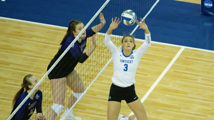 Apr 22, 2021; Omaha, Nebraska, USA; Kentucky Wildcats setter Madison Lilley (3) sets against the Washington Huskies at CHI Health Center Arena and Convention Center. Mandatory Credit: Steven Branscombe-USA TODAY Sports