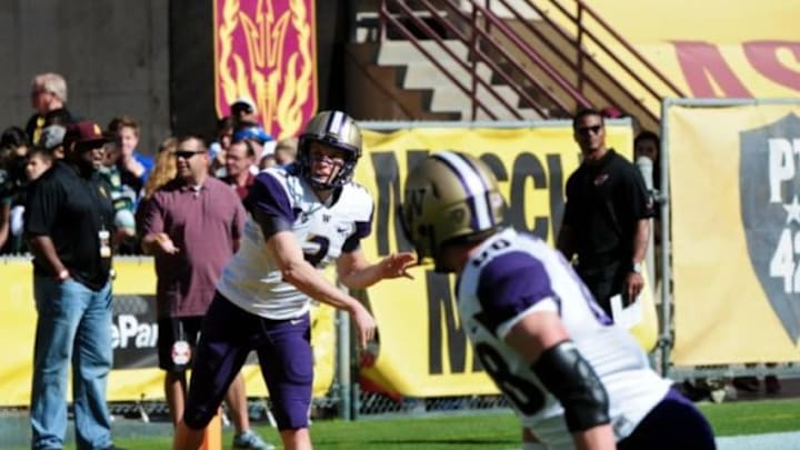 Nov 14, 2015; Tempe, AZ, USA; Washington Huskies quarterback Jake Browning (3) throws to tight end Drew Sample (88) prior to the game against the Arizona State Sun Devils at Sun Devil Stadium. Mandatory Credit: Matt Kartozian-USA TODAY Sports