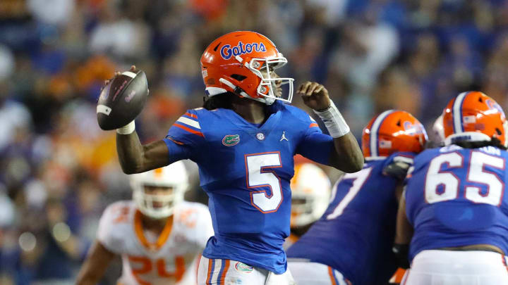 Florida Gators quarterback Emory Jones (5) throws the ball during the football game between the Florida Gators and Tennessee Volunteers, at Ben Hill Griffin Stadium in Gainesville, Fla. Sept. 25, 2021.Flgai 092521 Ufvs Tennesseefb 37