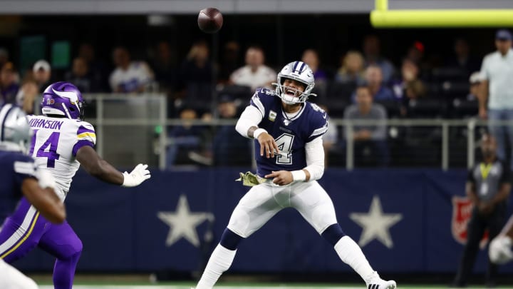 ARLINGTON, TEXAS – NOVEMBER 10: Dak Prescott #4 of the Dallas Cowboys throws a pass during the first half against the Minnesota Vikings at AT&T Stadium on November 10, 2019 in Arlington, Texas. (Photo by Ronald Martinez/Getty Images)