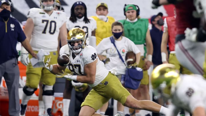 Jan 1, 2021; Arlington, TX, USA; Notre Dame Fighting Irish tight end Michael Mayer (87) makes a catch in the first quarter against the Alabama Crimson Tide during the Rose Bowl at AT&T Stadium. Mandatory Credit: Tim Heitman-USA TODAY Sports