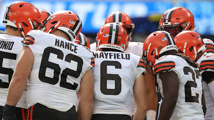 INGLEWOOD, CALIFORNIA – OCTOBER 10: Baker Mayfield #6 of the Cleveland Browns at SoFi Stadium on October 10, 2021 in Inglewood, California. (Photo by Ronald Martinez/Getty Images)