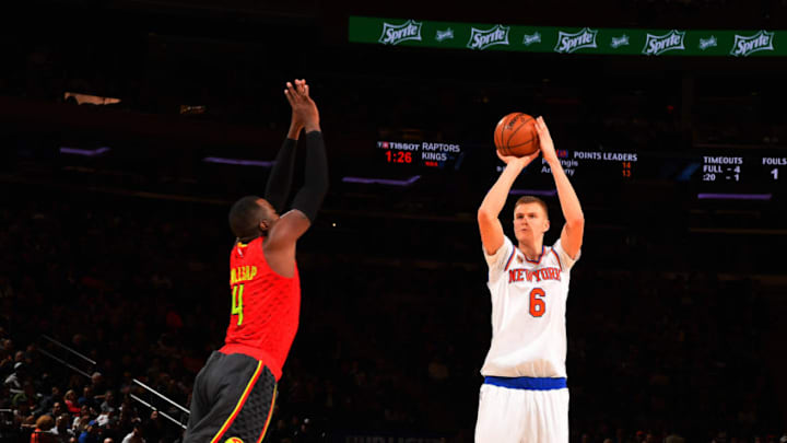 NEW YORK,NY - NOVEMBER 20: Kristaps Porzingis #6 of the New York Knicks shoots the ball against the Atlanta Hawks at Madison Square Garden on November 20, 2016 in New York, New York. Copyright 2016 NBAE (Photo by Jesse D. Garrabrant/NBAE via Getty Images)
