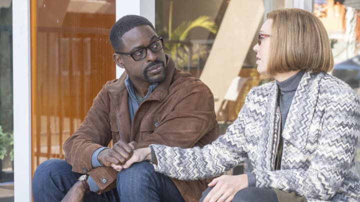 THIS IS US — “Every Version of You” Episode 610 — Pictured: (l-r) Sterling K. Brown as Randall, Mandy Moore as Rebecca — (Photo by: Ron Batzdorff/NBC)